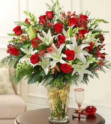 Glorious winter seasonal Bouquet - Click Image to Close